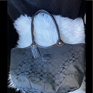 SOLD****Authentic Coach Tote Bag